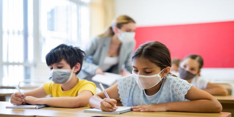 Corrèze et Lot : retour des masques à l&rsquo;école primaire.