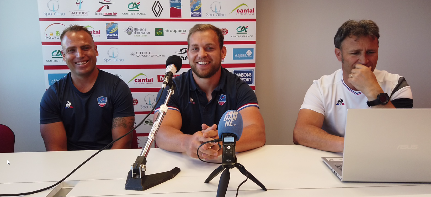 Vidéo - Le Stade Aurillacois reçoit Oyonnax pour la dernière journée de Pro D2, une soirée qui s'annonce chargée en émotion