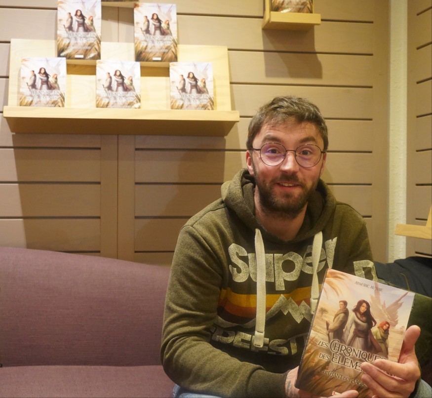 Un jeune auteur cantalien publie une trilogie fantastique