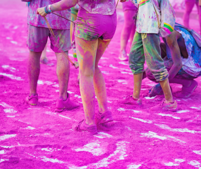 Ce jeudi 8 août 2024 se déroule à Mauriac la première édition de la Color Run